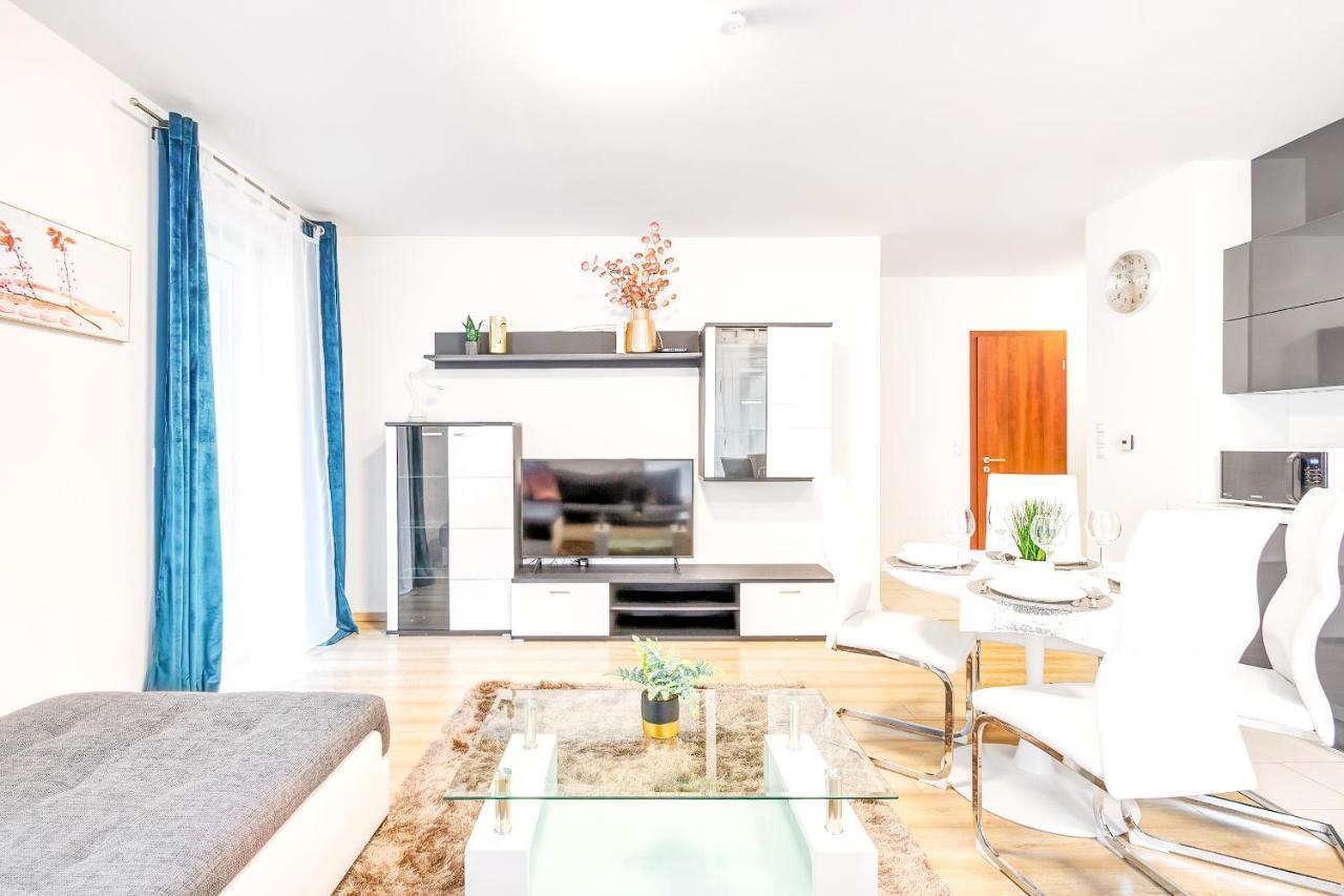 Modern Apartment With Free Garage And Balcony In The Downtown Budapest Exterior foto